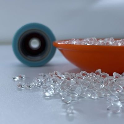 Caixa TPU suave e transparente contra impressões digitais com ajuste perfeito e excelente resistência a riscos