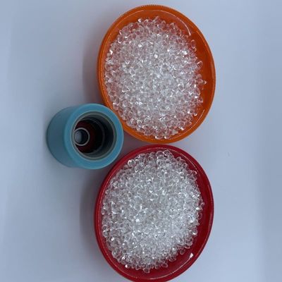 Caixa TPU suave e transparente contra impressões digitais com ajuste perfeito e excelente resistência a riscos