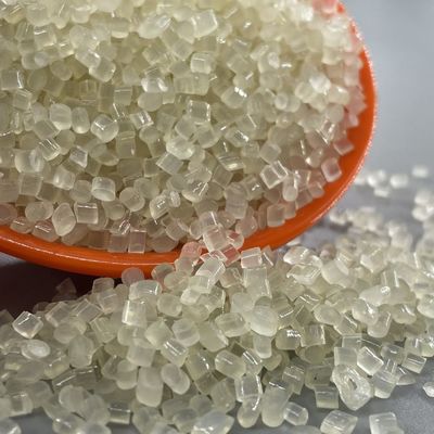Pellets de plástico moldeáveis em granel