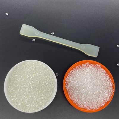 Alta transparência, moldagem rápida, boa resistência, excelente dureza, moldagem por injecção ou extrusão de partículas de plástico TPU ambientalmente amigáveis, adequadas para brinquedos para animais de estimação, cordas de pular, fios