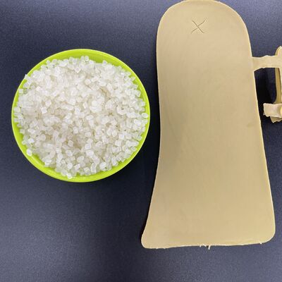 Material de espuma para sola de sapato de TPU é macio, resistente ao desgaste e pode ser moldado rapidamente